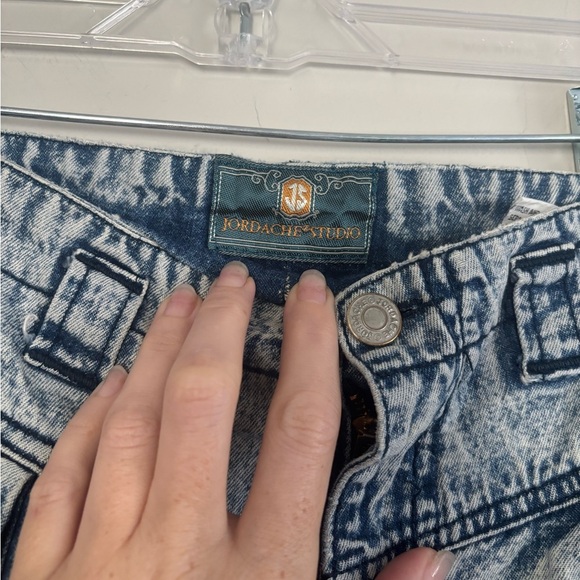 Vintage Jordache Gray Bermuda Shorts High-Waisted Pleated - Picture 2 of 4